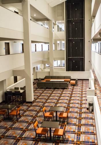 H I Express & Suites San Antonio Medical-Six Flags 외부 사진