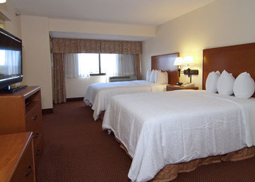 H I Express & Suites San Antonio Medical-Six Flags 외부 사진