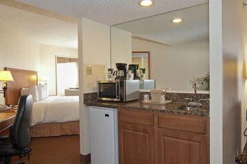 H I Express & Suites San Antonio Medical-Six Flags 외부 사진